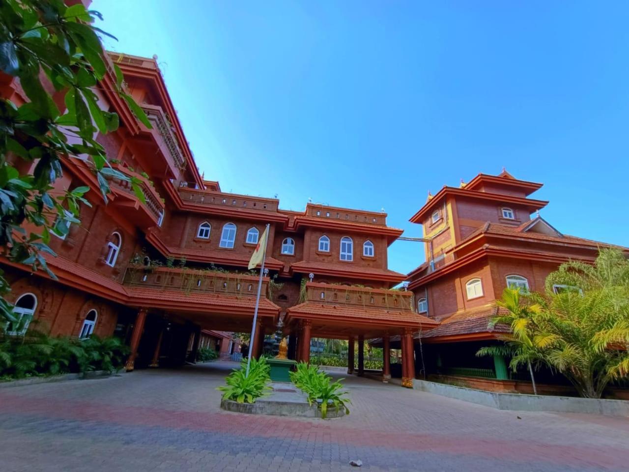 Krishna Beach Resort Kannur Exterior photo
